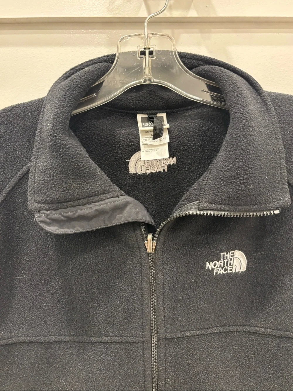 The North Face Black Men’s Full-Zip Fleece Vest